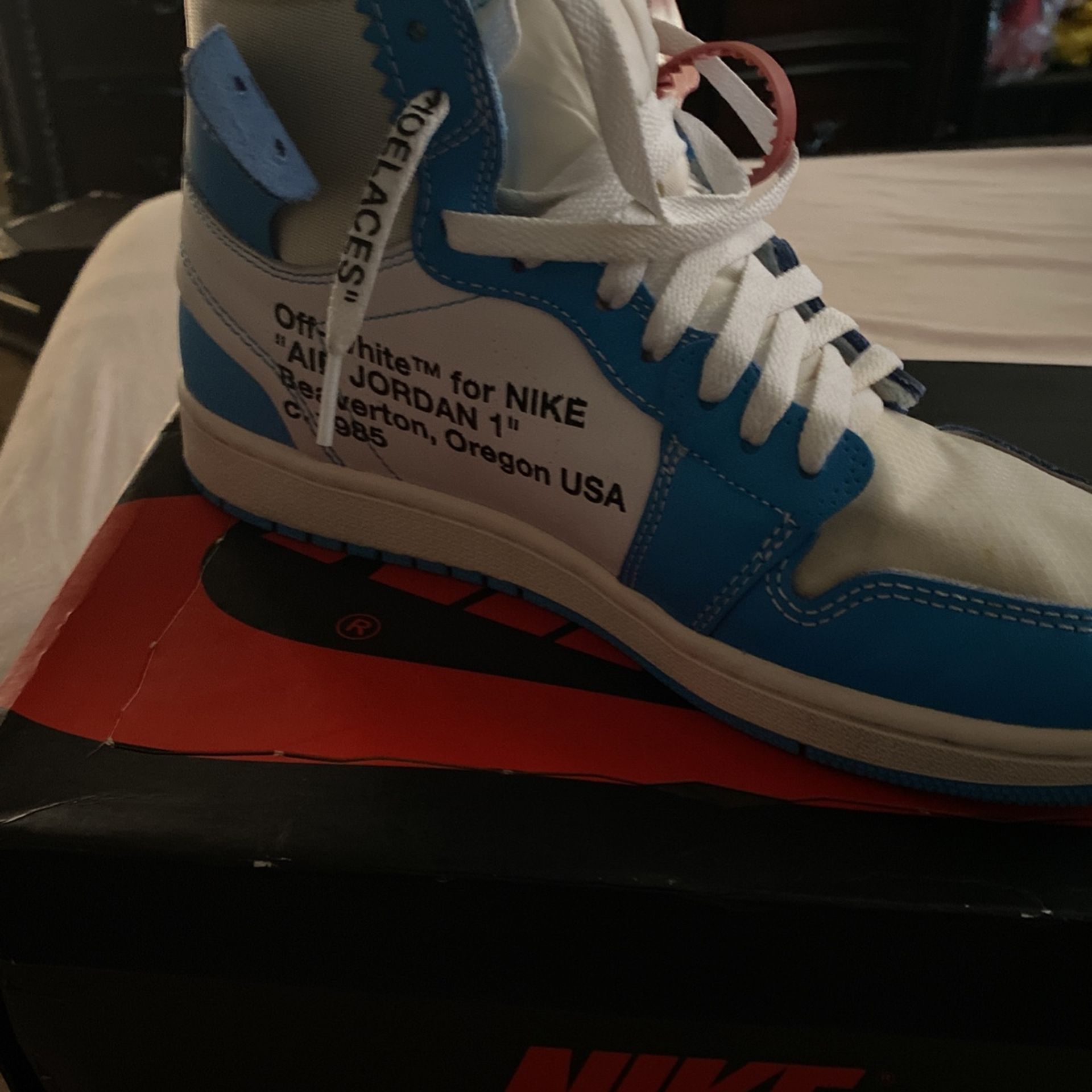 Jordan 1 Unc
