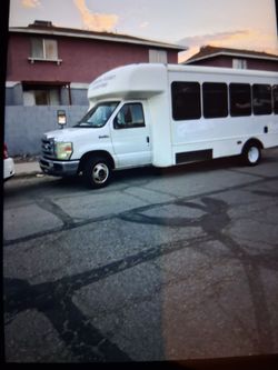 2010 Ford E-450