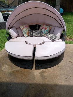 Luxury resort stile outdoor daybed cabana lounge set w/ canopy ( delivery available)