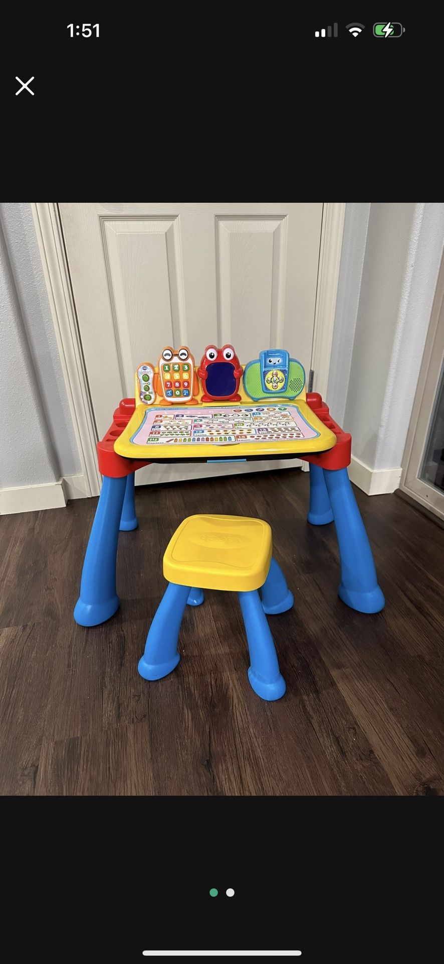 Touch & Learn Activity Deskâ„¢ Deluxe
