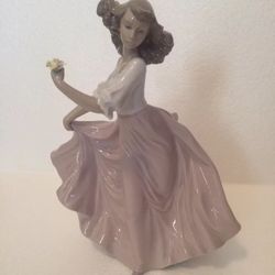 Lladro #6543 "Summer Breeze" Figurine With Box