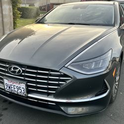 2022 Hyundai Sonata Hybrid SEL Sedan 4D