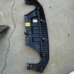 2014 Mazda 3 Bumper Cover Support 