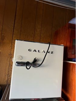 galanz mini Fridge
