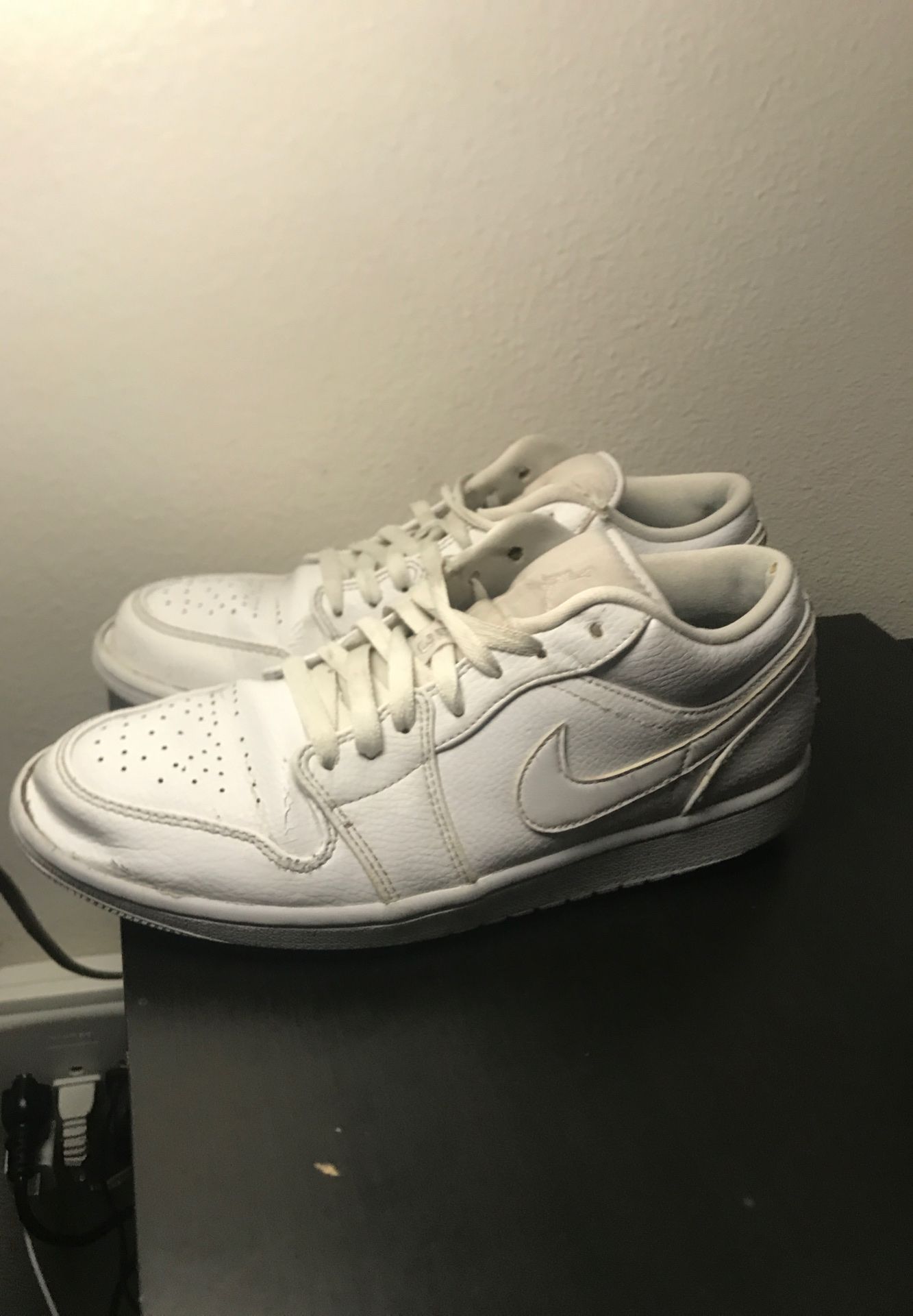 Air Jordan 1 low all white