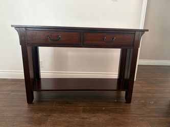 Accent table good quality good condition