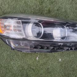 Sorento Headlight 
