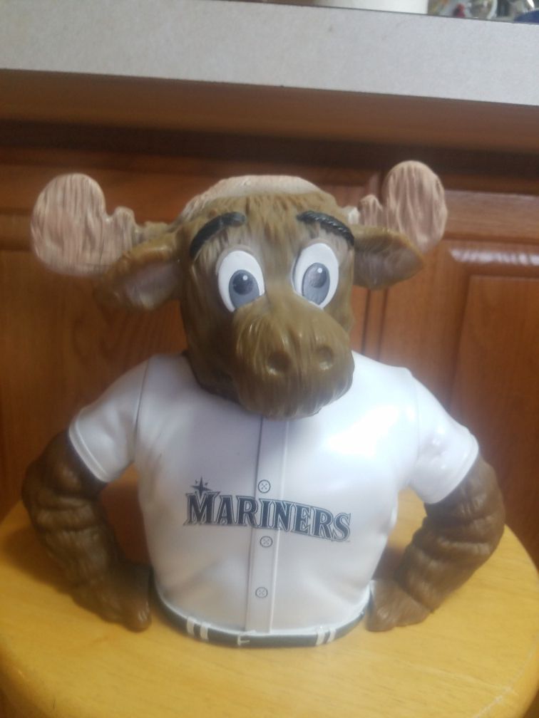 Mariners moose bank