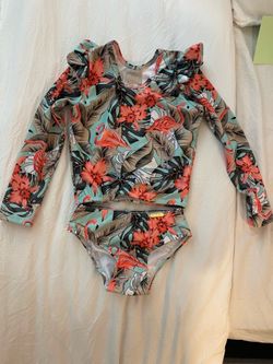 Girls Swimsuit  size 2 / traje de baño para niña  talla2