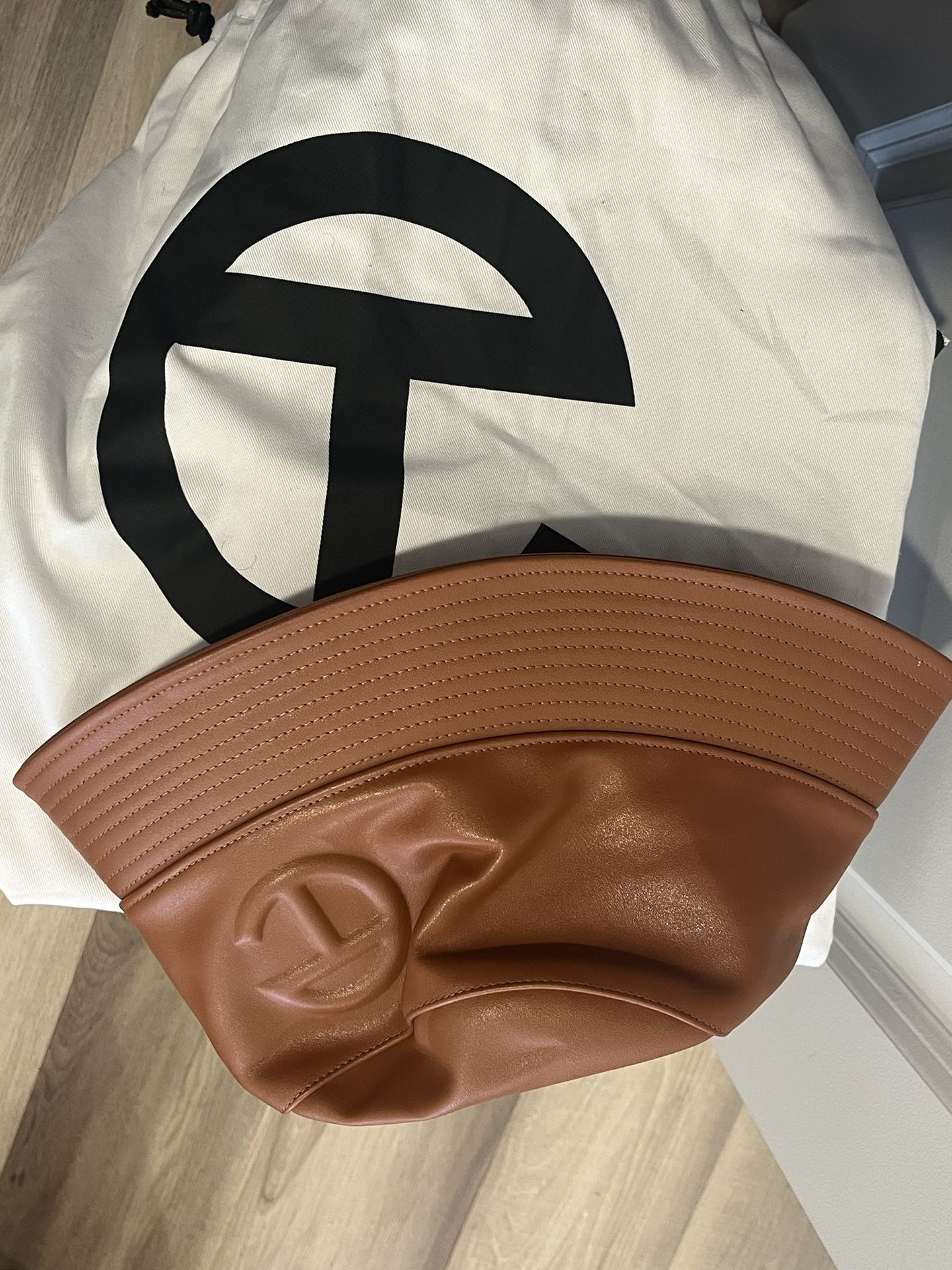 Fashionova