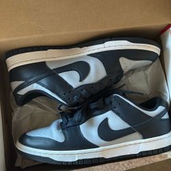 Nike Dunks 