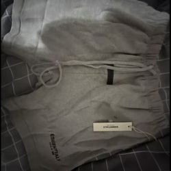 Essential Shorts Full Size Run