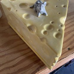 Porcelain Cheese and Mouse Tray