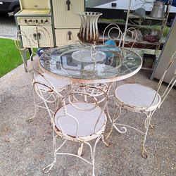 Vintage 5 Piece Table & Parlor Chairs