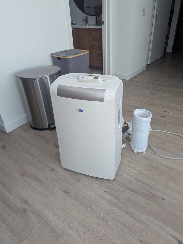 Whynter 13500 BTU Portable AC - Works Great, Cosmetic Flaw