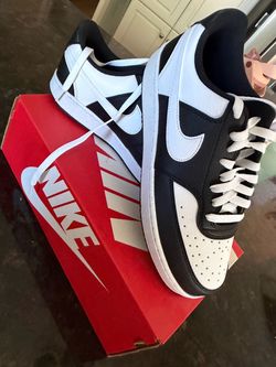 Brand new never worn Nike shoes men’s 9.5