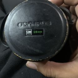 Olypus 28mm Lense