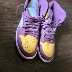 The Nike Air Jordan 1 Retro High OG Brotherhood 2022 in size 10.5