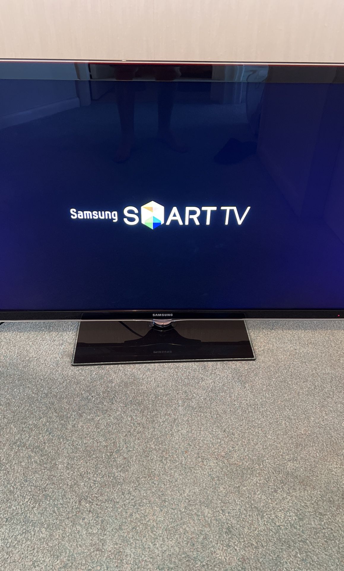 SAMSUNG UN46D6000SF 46’’ Smart TV Excellent Condition