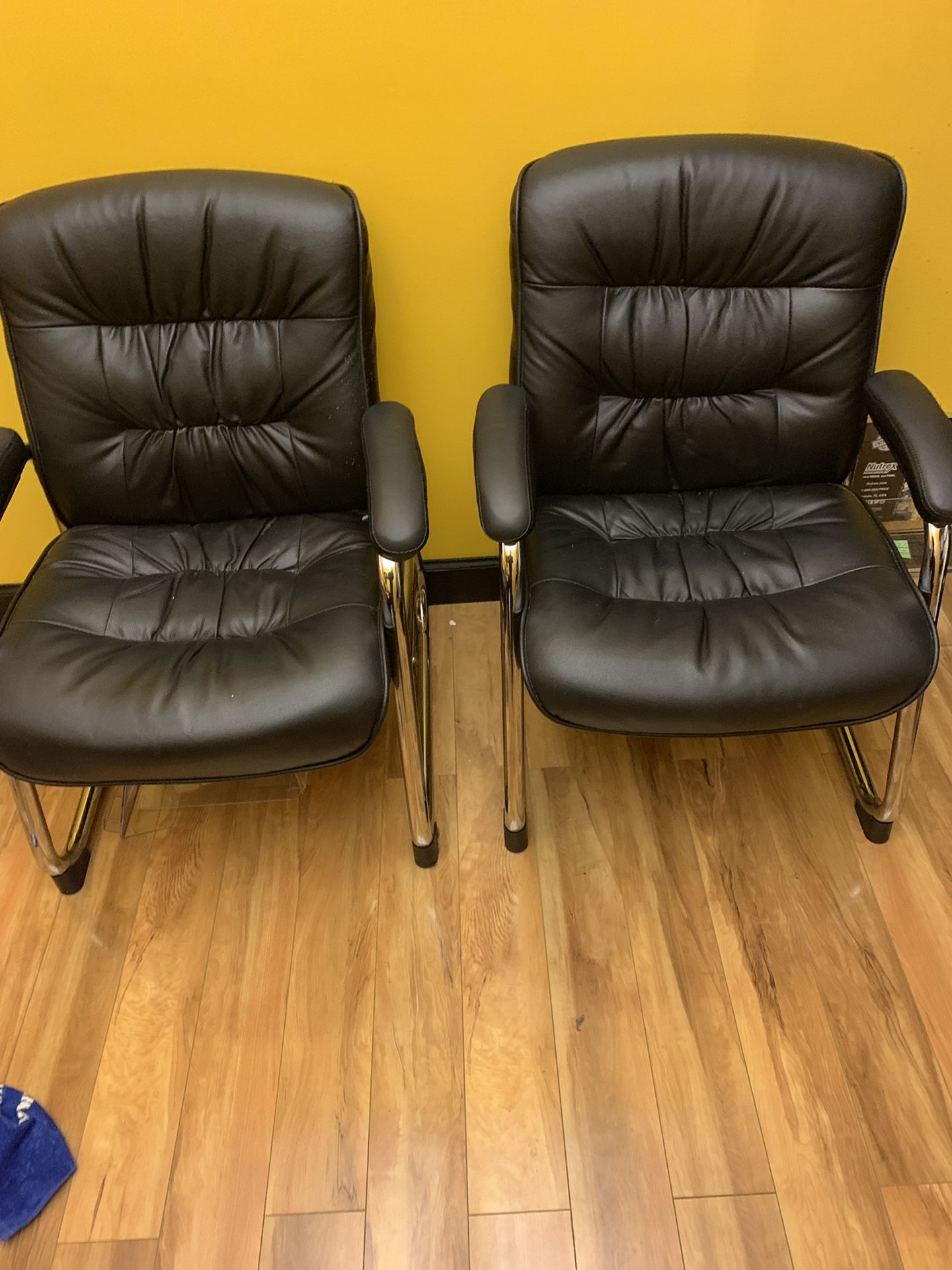 2 Leather Sled Base Side Chair in Black