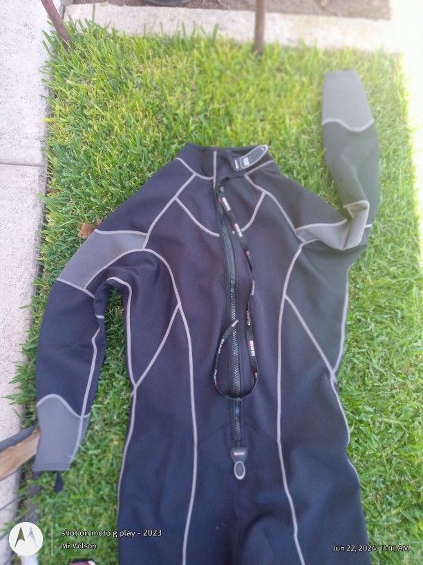 Wetsuit MARES 3XL Coral # 1 blk With Grey Stripe And Letters