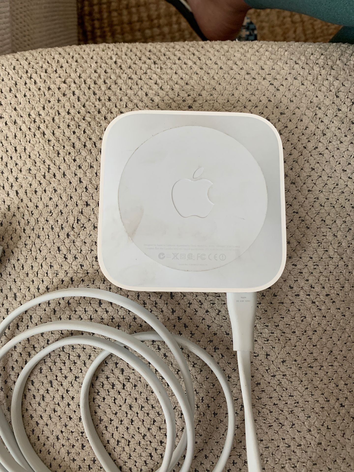 Apple Airport Express A1392 Dual-Band Wi-Fi Router