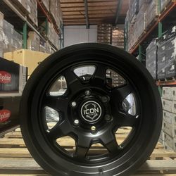 Icon Alloy “Nuevo” 17”