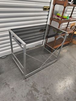Computer desk