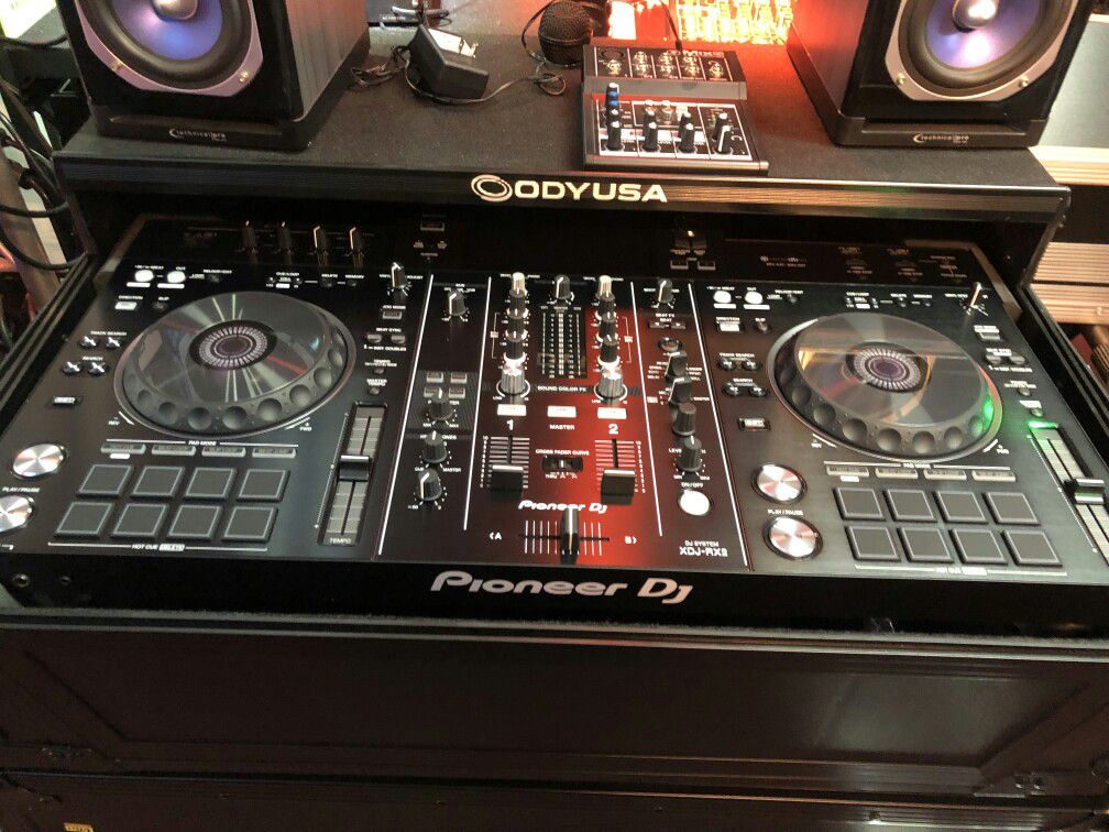 Pioneer ddj-rx2 Dj controller on sale today message us for the best deals in LA today