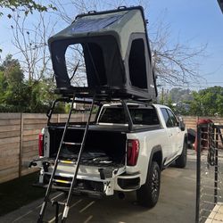 Yakima SkyPeak HD Rooftop Tent: 3-Person 4-Season