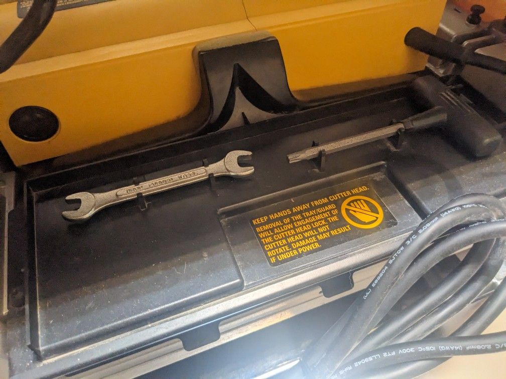 DeWalt 121/2" Thickness Planer( Precio Firme / Firm Price) for Sale in