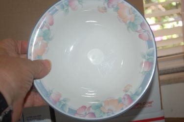 NORITAKE SPRING BLUSH SOUP/CEREAL/BERRY BOWL 7X2 INCHES, 5 GREAT USED CONDITION. HAVE 3 WITH CHIPS YOU CAN HAVE FOR FREE IF YOU WANT? Thumbnail