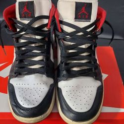 JORDAN 1 MID (GYM RED BLACK WHITE)