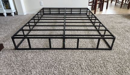 Queen Size Heavy Duty Metal Box Spring Bed Base/Bed Frame