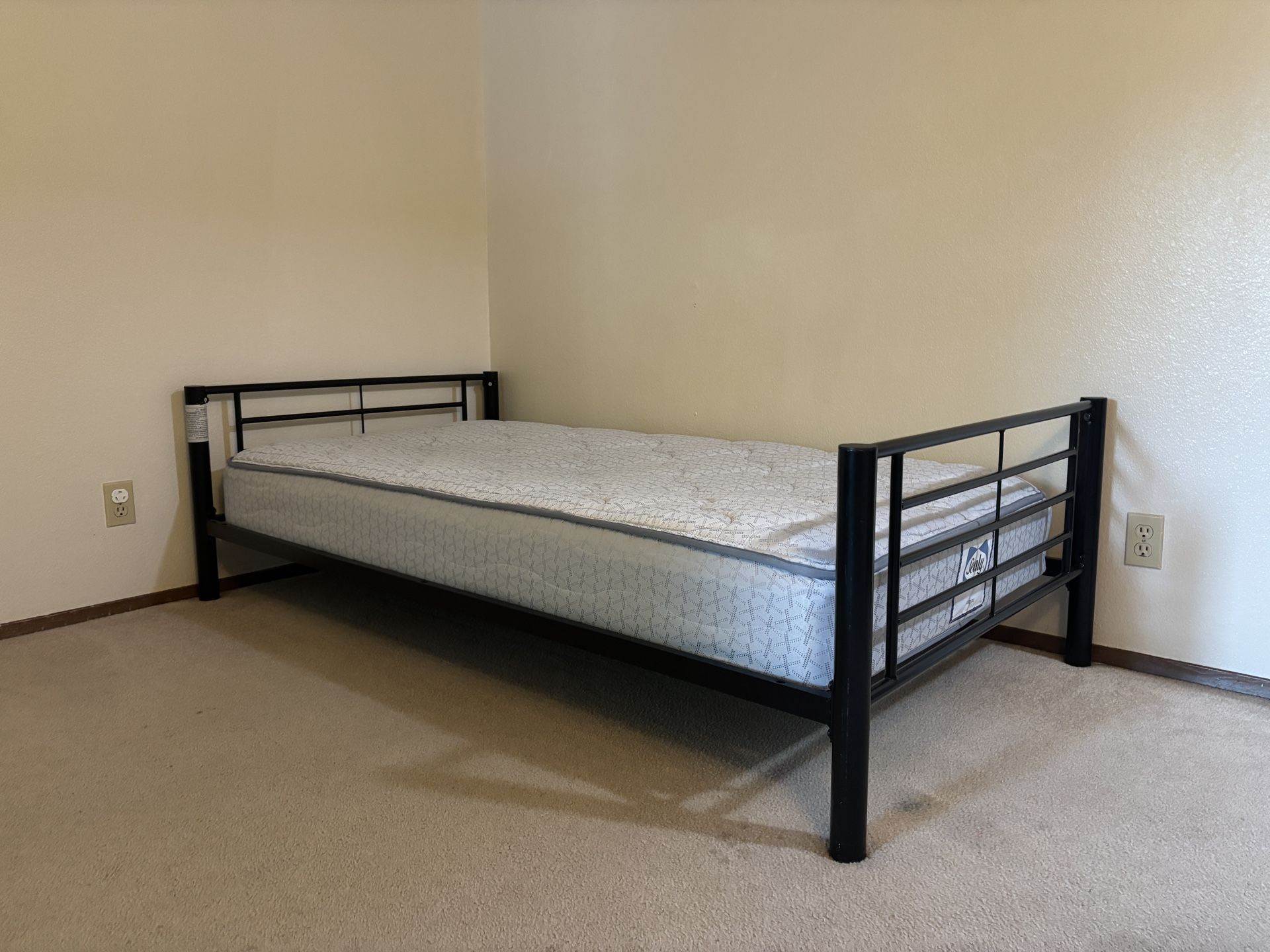Twin Bed/Bunk