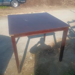 Mesa Barata De Color Cafe. 