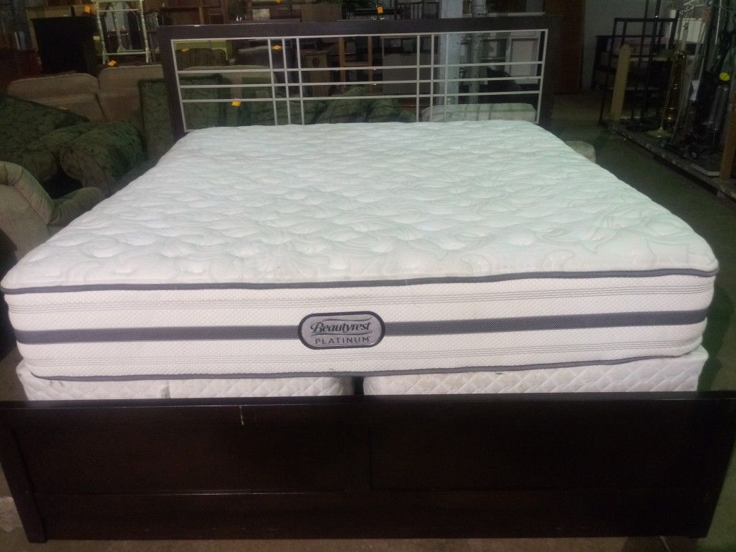 King Platform Bed With Drawers & King Beauty Rest Mattress