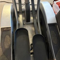 True Fitness Elliptical M50