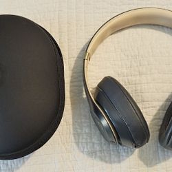 BEATS  Studio 3 Wireless  Noise Cancelling Headphones  Black w/ Mini USB Charger