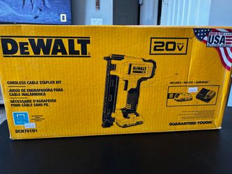 DEWALT 20V MAX Lithium-Ion Cordless Cable Stapler with 2.0Ah Battery, Charger and bag
