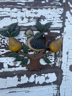 🎵…and a partridge in a pear tree; Vintage Sexton Metal Partridge Wall Art: