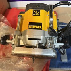 Dewalt Plunge Router 625