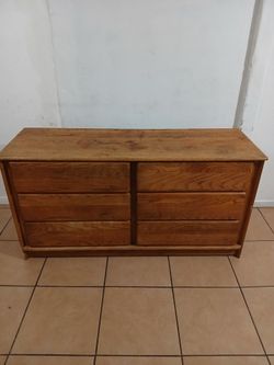 Dresser