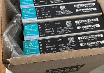 Acuvue Oasys 1-Day Contact Lenses -1.75 and 2.5
