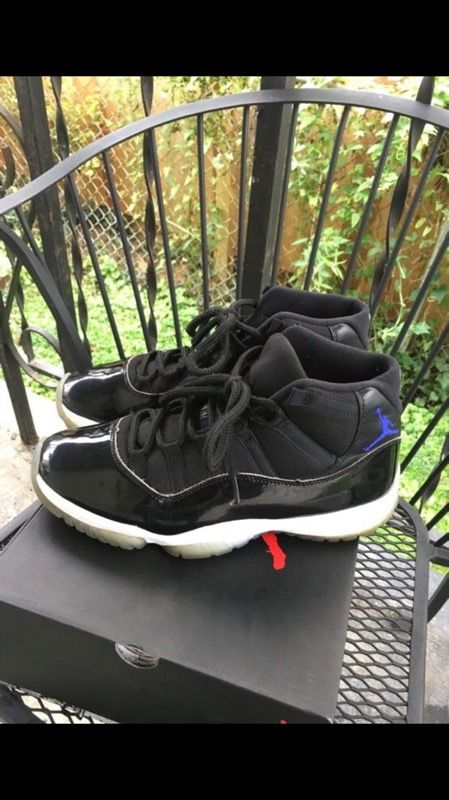 SpaceJam Jordan 11s - Size 10