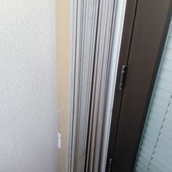 16 White Base Boards