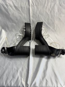 Chunky heel , Clear straps