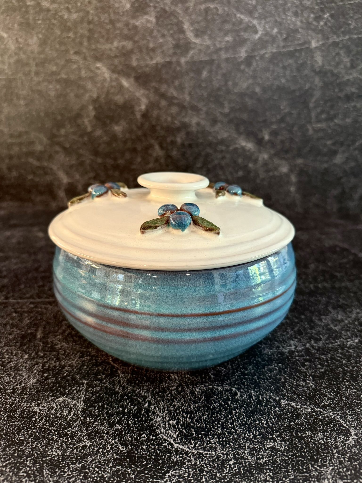 Rackliffe Blue Hill Pottery Maine lidded lidded casserole pot/bowl