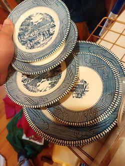 Courier And Eyes Vintage Plates