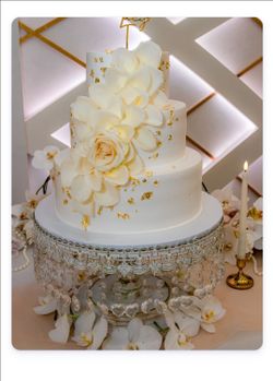 16" Farmhouse Cream Cake Stand with Crystal Heart Garland | Vintage Wedding Dessert Pedestal | Fairytale Decor